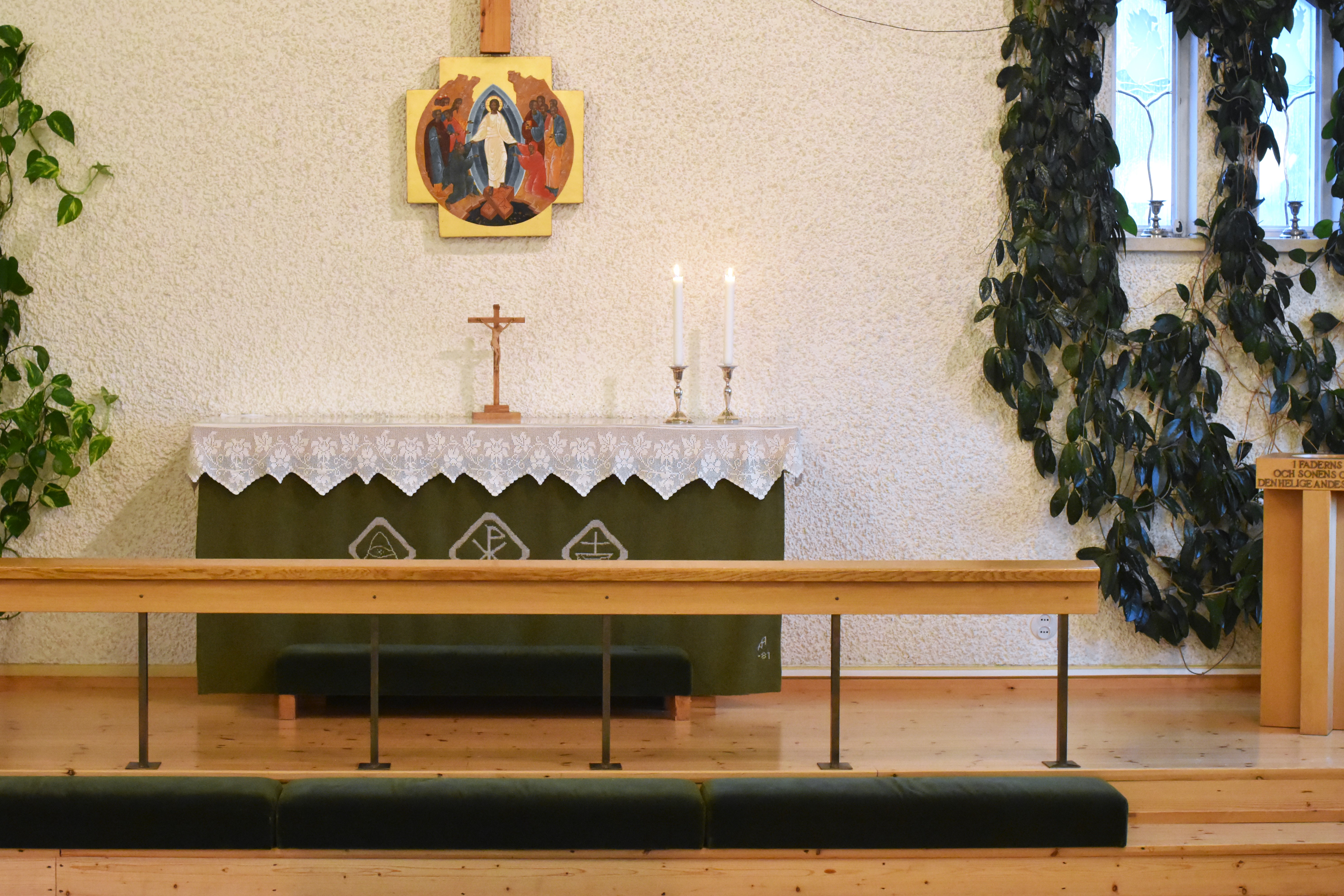 Altare och ikon.