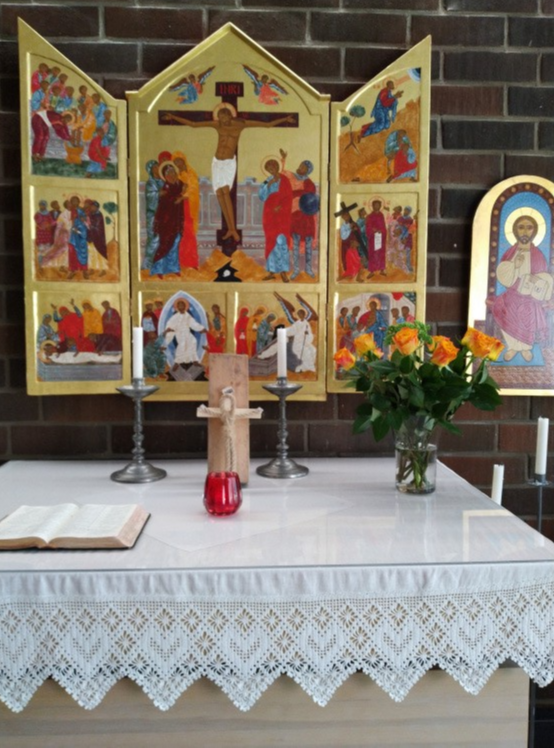 Endagsretreat Altartavla och blommor