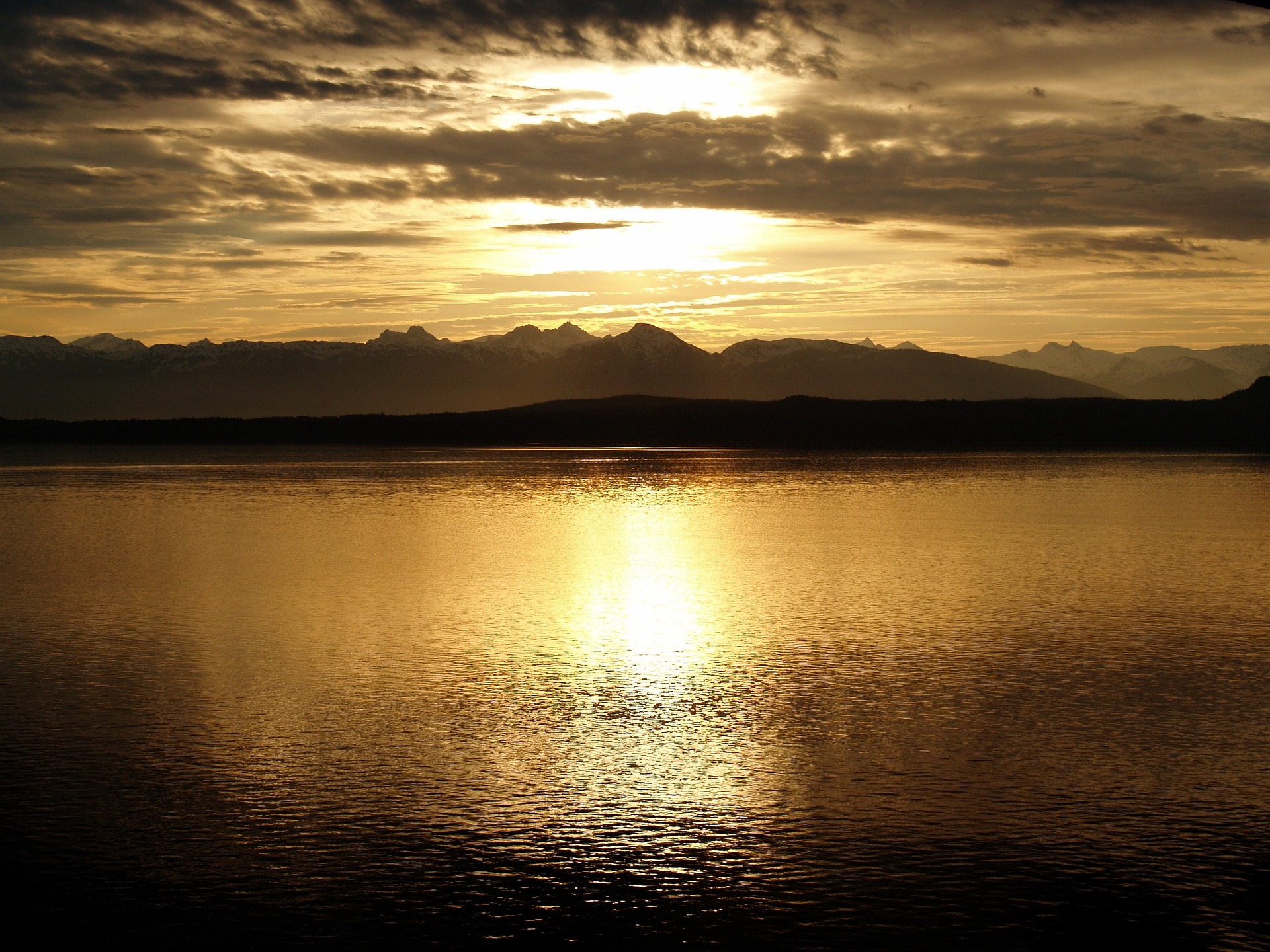 Solnedgång över havet