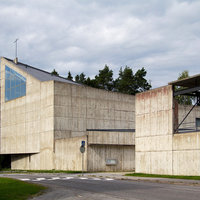 Roparnäs kyrka Kyrka byggd av stora cementblock