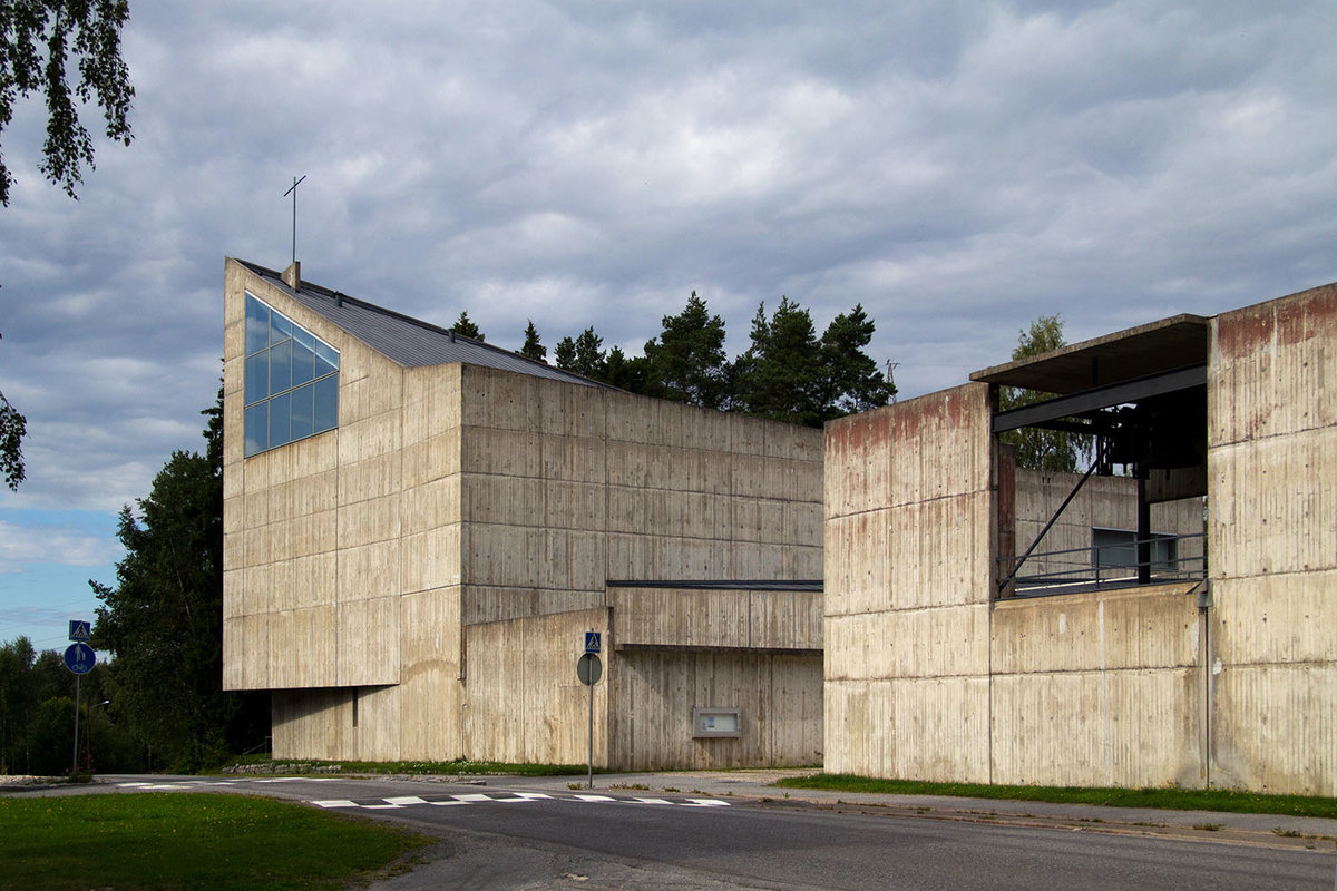 Öppna bilden i större format Roparnäs kyrka