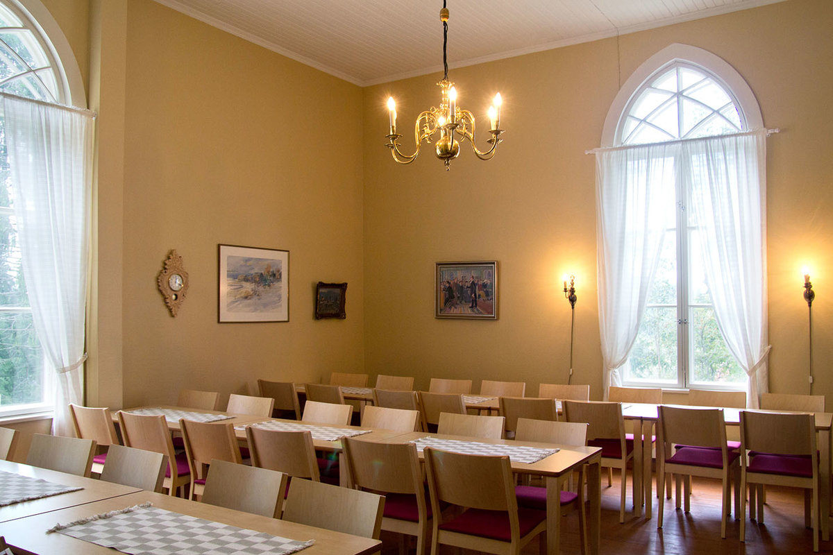 Öppna bilden i större format Serveringsrummet i Sundom kyrka