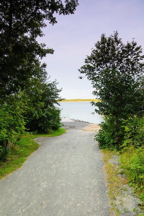 Öppna bilden i större format Väg som leder till Lepikko lägergårds strand