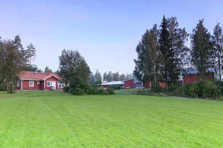 Gårdsplan på Österhankmo lägergård.
