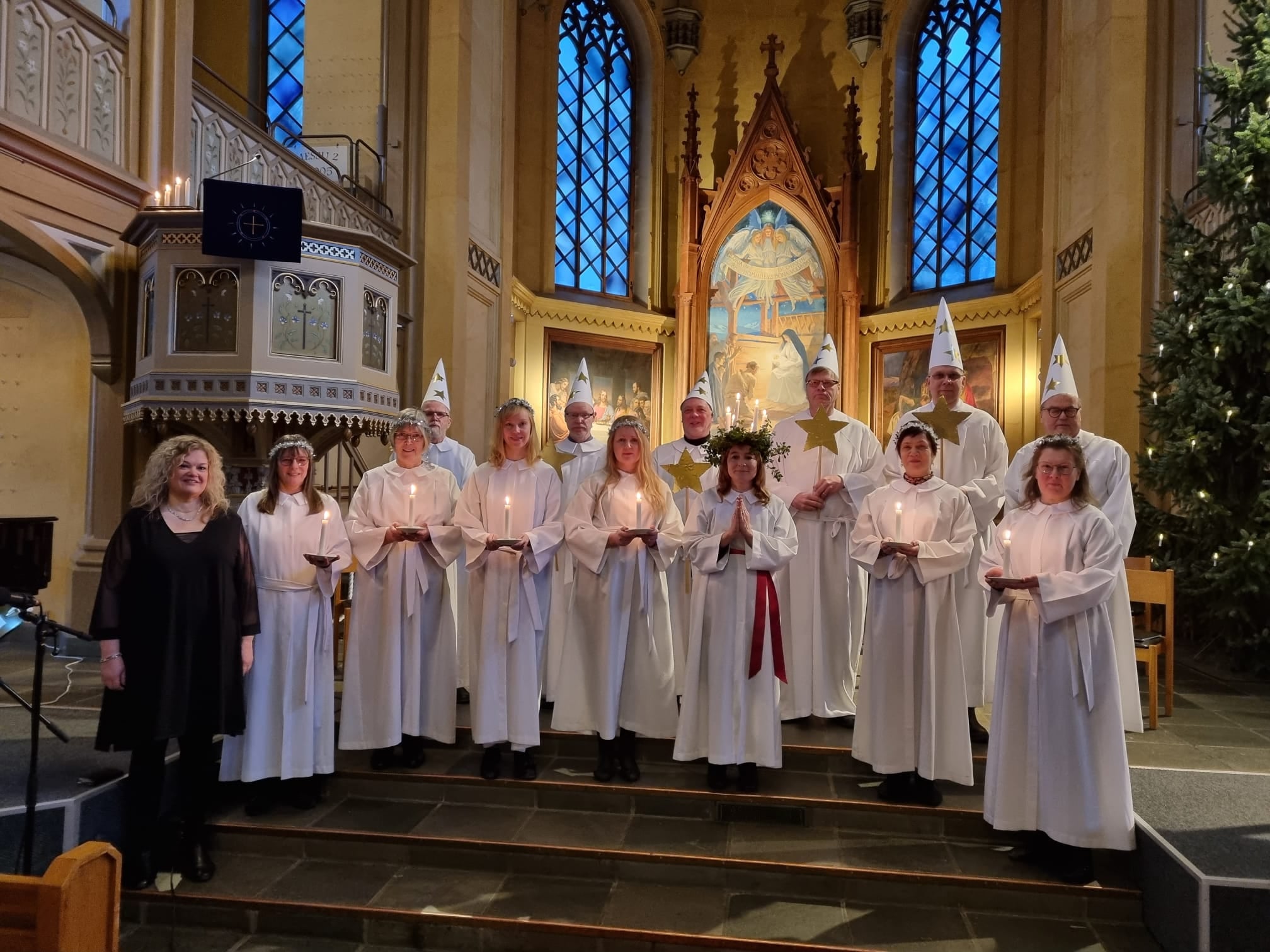 Luciafölje i en kyrka.
